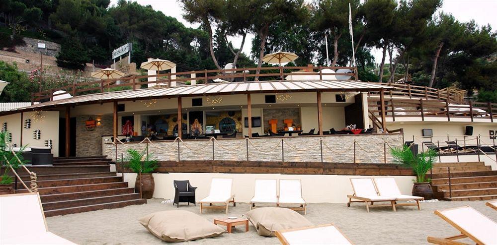 Parco Vacanze Monti E Mare Алассио Экстерьер фото